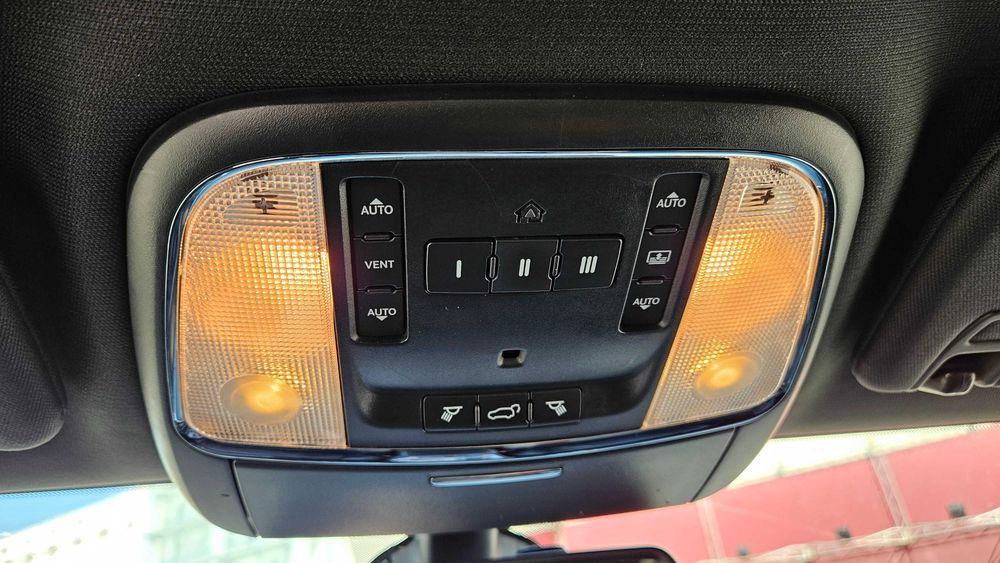ПРОДАМ Jeep Grand Cherokee 5.7 HEMI на пневмі 2014