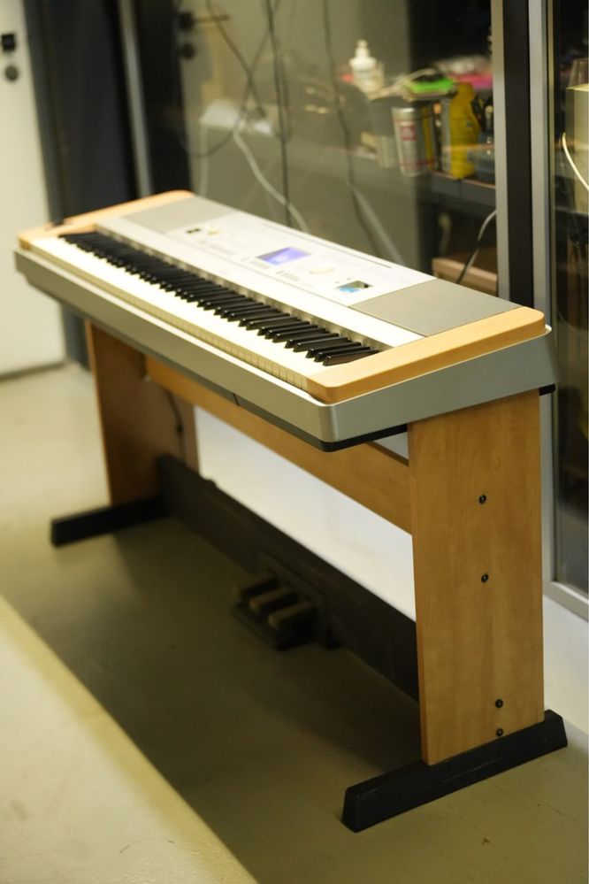 Stage piano Yamaha DGX-640 цифрове піаніно
