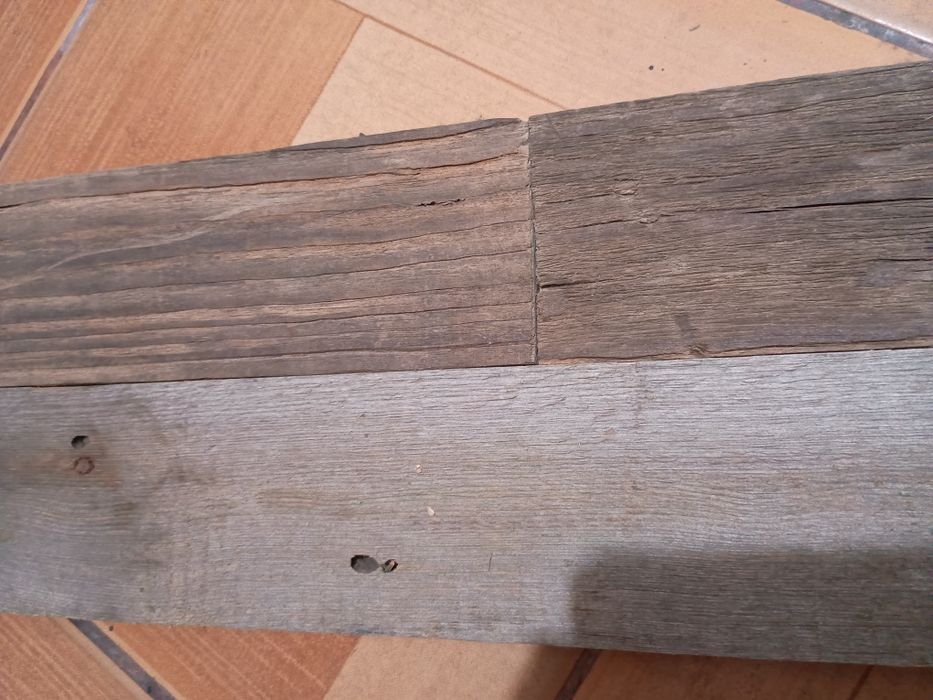 Stare deski na ścianę