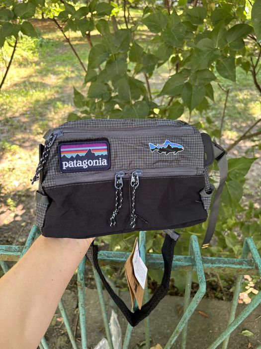 Сумка патагонія з патчем чорна