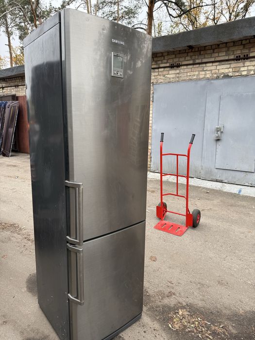 Продам холодильник Samsung