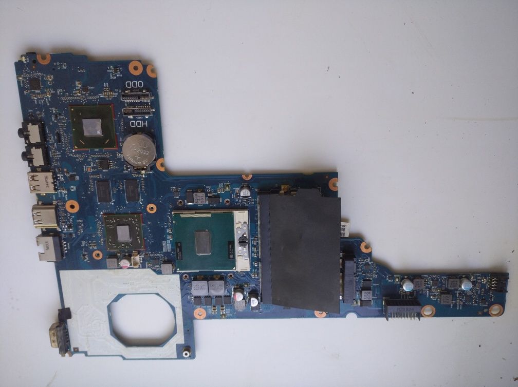 Продам материнську плату HP Pavilion 2000-2d92er ТОРГ!