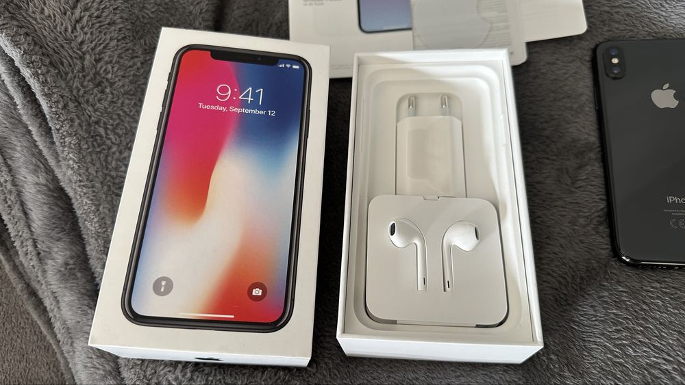 iPhone X 64GB w perfekcyjnym stanie etui Spigen