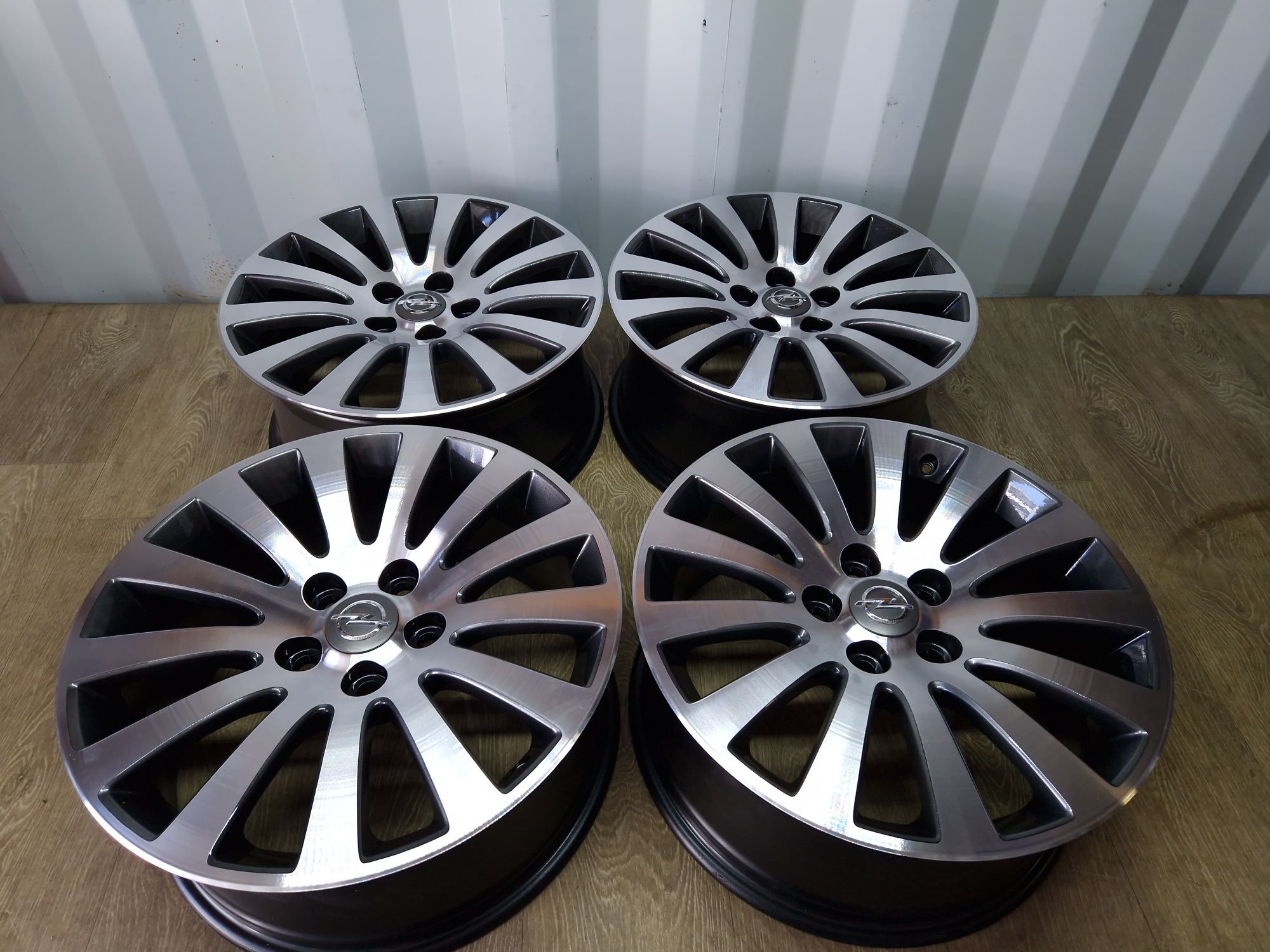 Felgi 18 opel insignia 5x120 8j et42 os 67.1
