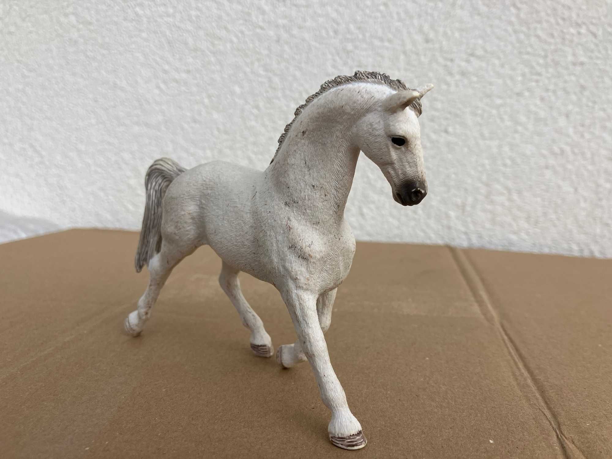 Figurki - konie firmy Schleich (klacze i ogiery)