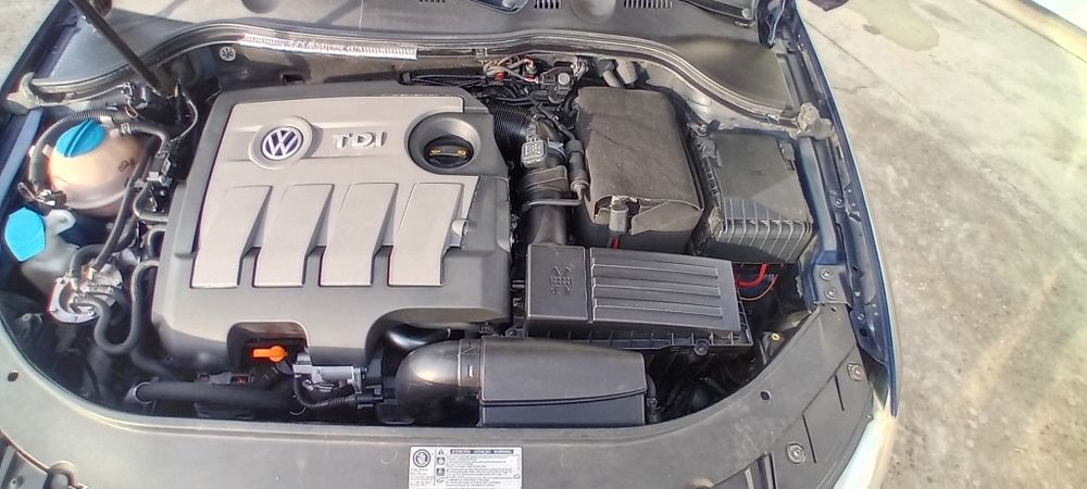 Carrinha Volkswagem  Passat 1.6 Tdi Confortline TOP