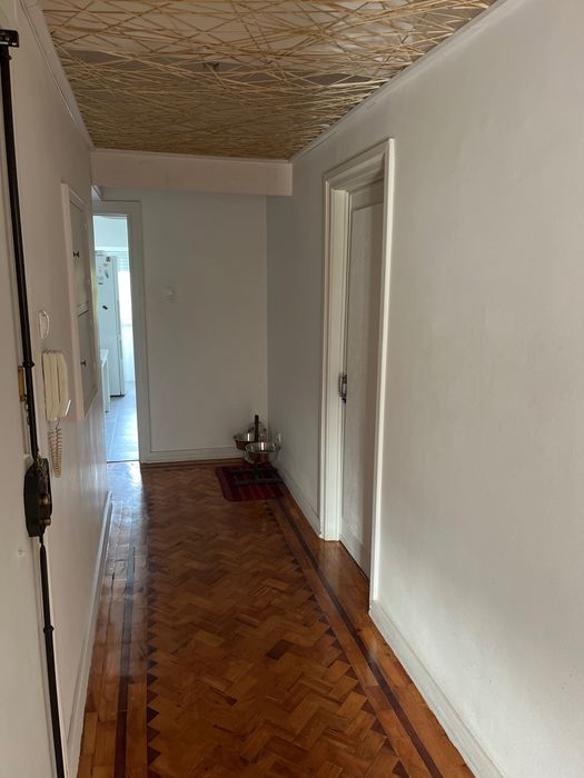 Quarto para arrendar