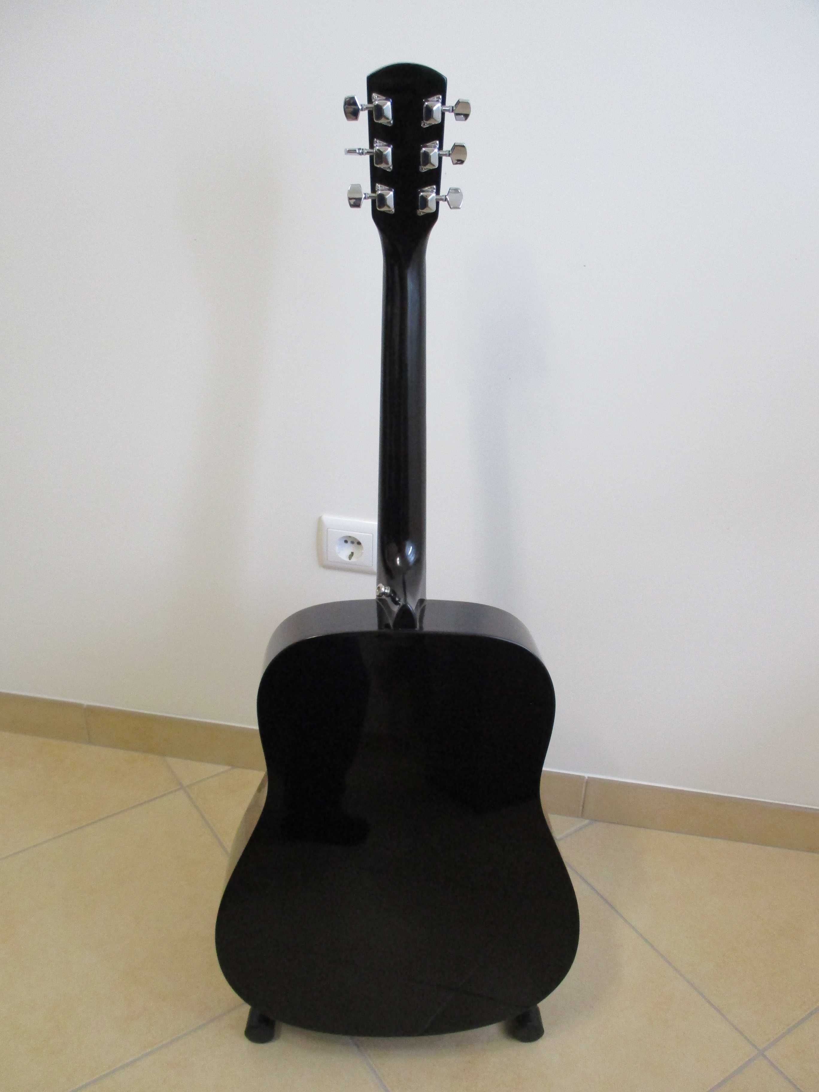 Guitarra eletroacústica com pouco uso  (pode ligar-se a amplificador)