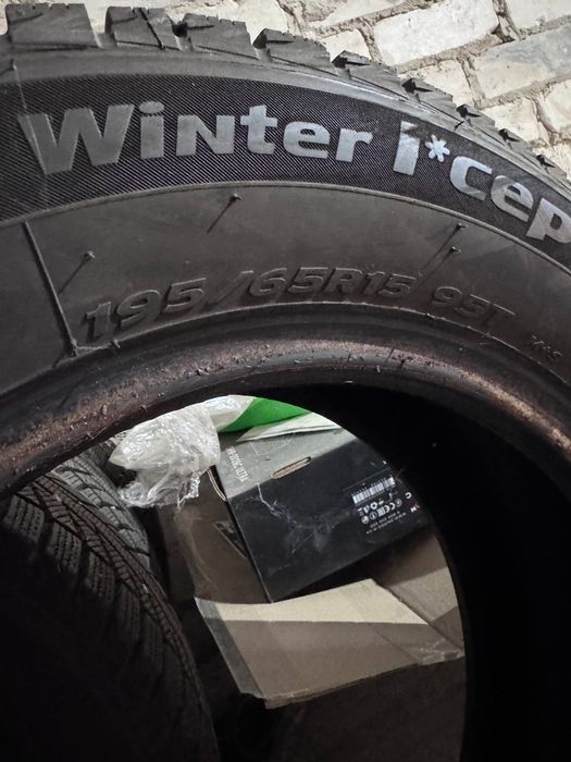 Шини Hankook Winter I cept iZ2 XL W616 195/65 R15 95 T Зимова нешипова
