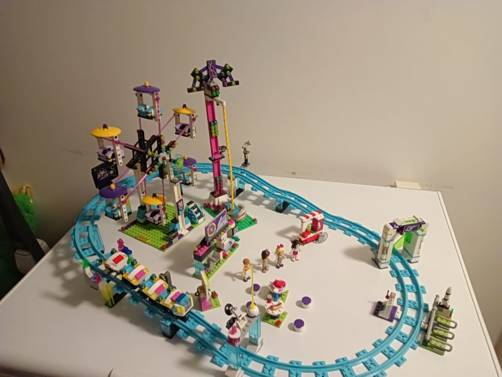 LEGO Friends kolejka górska w parku rozrywki 41130