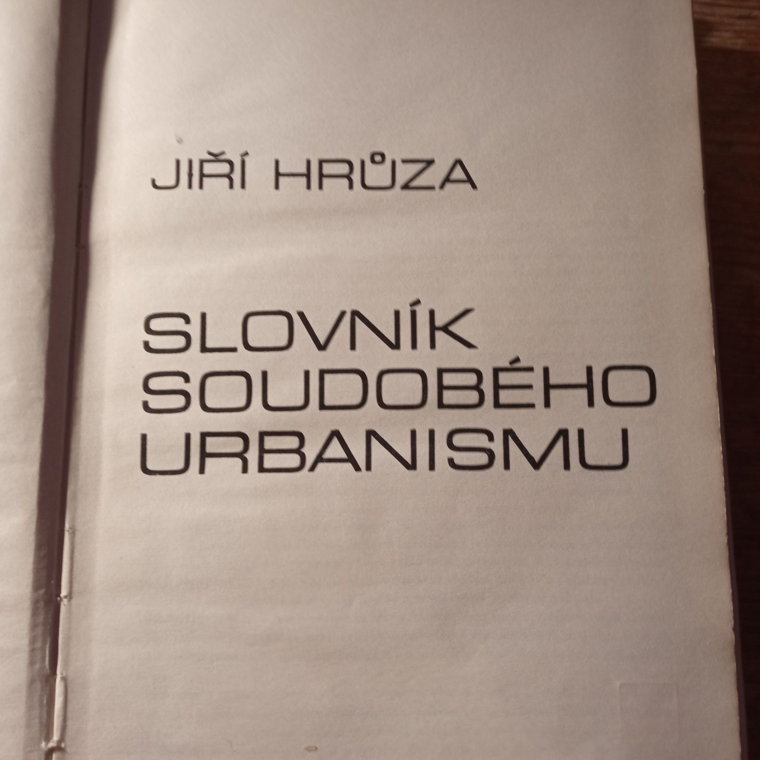 Slovník soudobého urbanismu 	Jiří Hrůza
