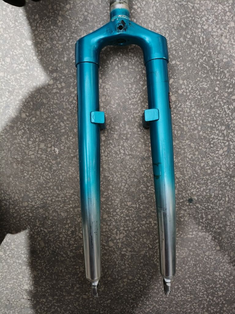 Widelec Giant 26 cali aluminiowy klasyk 1 1/8 dl. 150