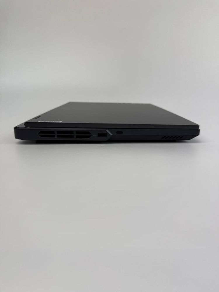 Lenovo Legion 5 Pro Ryzen 7 7745HX / RTX 4070 / 32GB / 2TB / 2K 165Hz