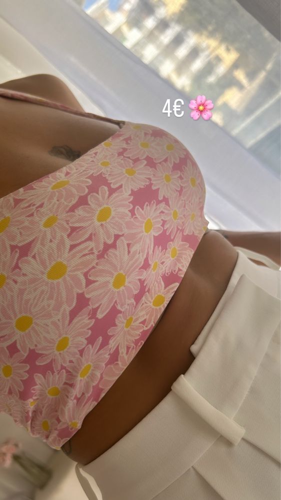 Top rosa c/ flores