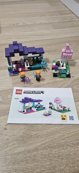 Лего, Lego Minecraft 21253