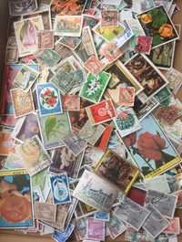Lote com mais de 1000 selos de vários países