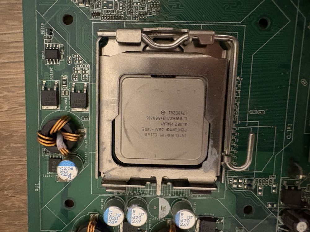 Комплект: мат. плата INTEL CANADA ICES-003 CLASS B (+процесор та озу)
