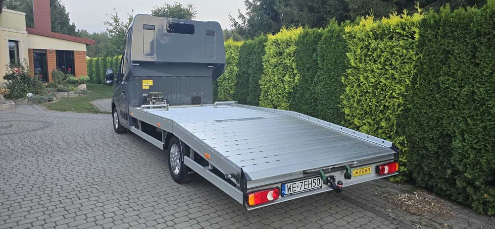 Wynajem lawety autolawety laweta wypożyczalnia Renault Mielec