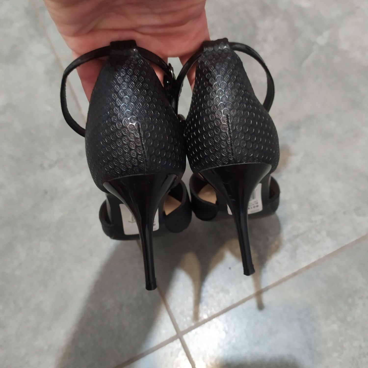 Nowe czarne buty na obcasie Wallis r. 37
