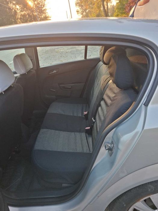 Opel Astra H 1,6 benzyna 127km. 2008r.