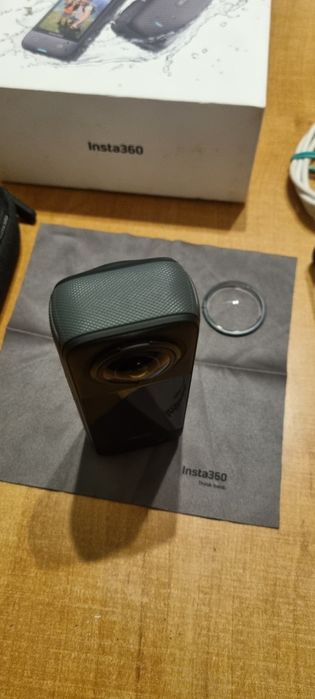Продам insta 360° x4
