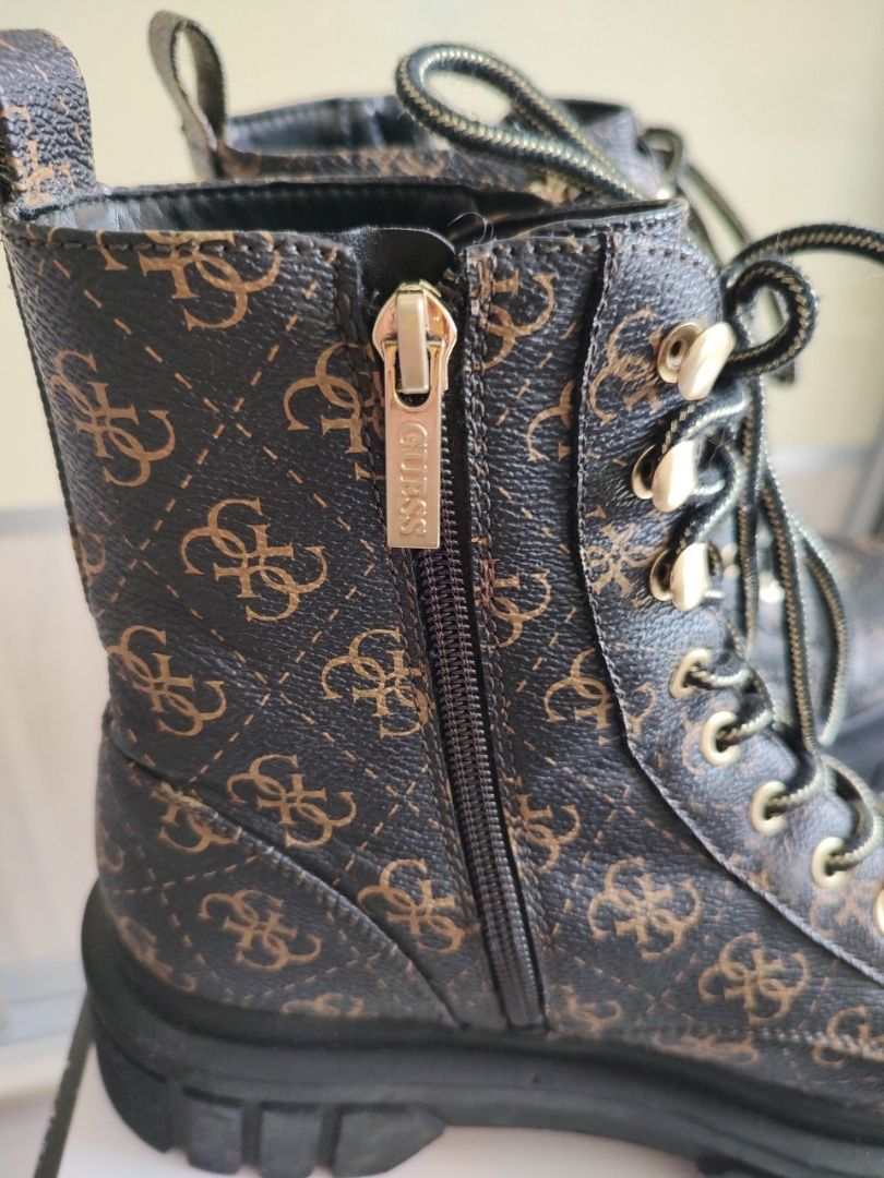 Guess оригінал берці, черевики