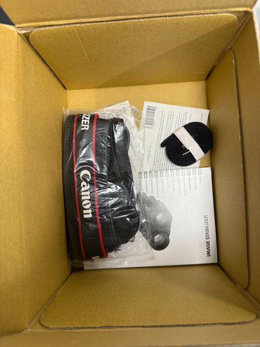 Бінокль Canon 10x42L IS WP