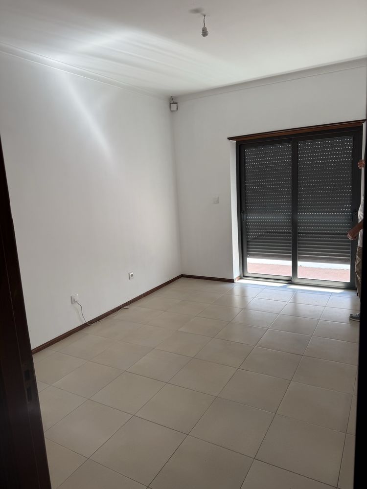 Arrendamento de T3 - Vila de Prado