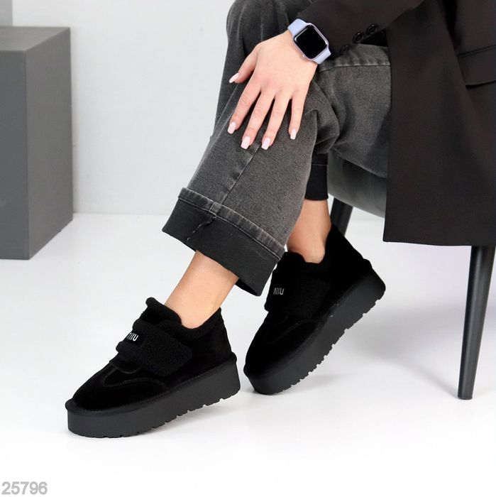 Жіночі шкіряні зимові черевики автоледі в кольорах