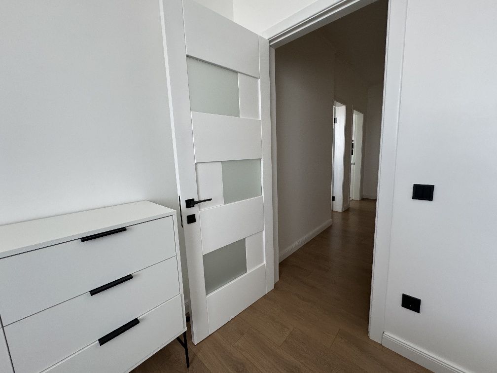Продам 2к кв вул. Драгоманова 40з, 78.5м2