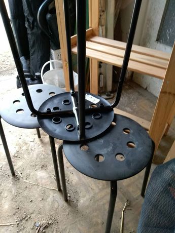 Krzesła takie czarne 3 sztuki tanio