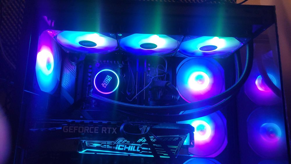 Komputer Ryzen 7 7800x3d, RTX 3080, 32gb ram DDR5