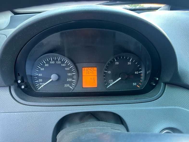 Carrinha Branca portas  Mercedes