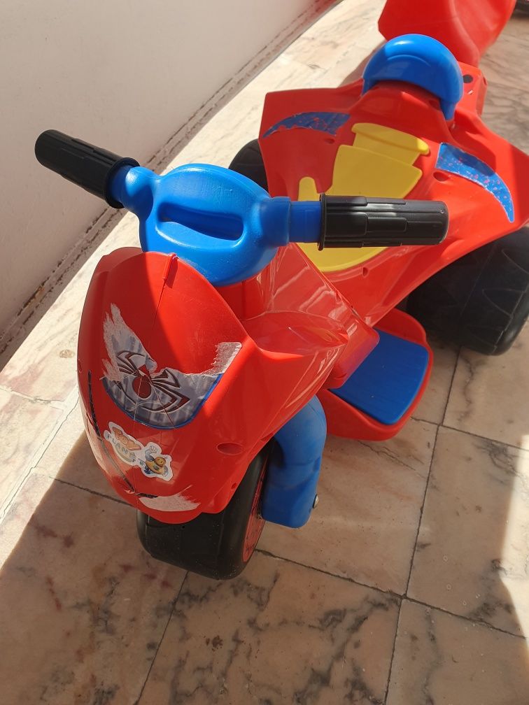 Mota para criança
