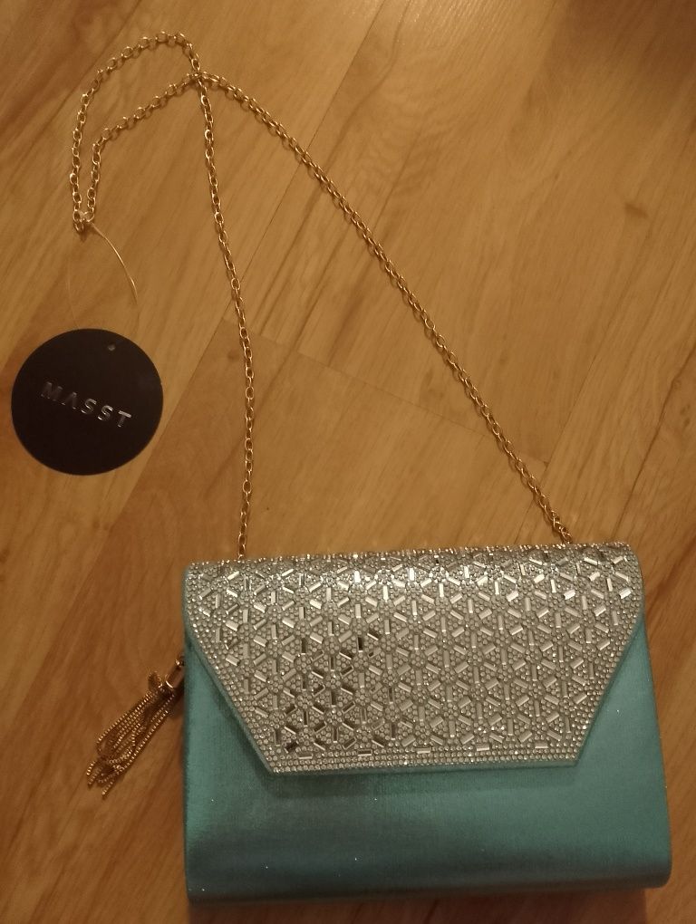 Nowa elegancka kopertówka w kolorze niebieskim