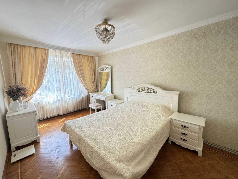 3к. квартира СТАЛИНКА возле парка Шевченка , Ланжерон , Отрада