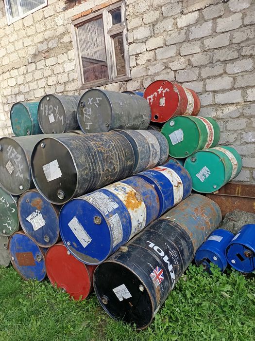 Бочки металеві 200л