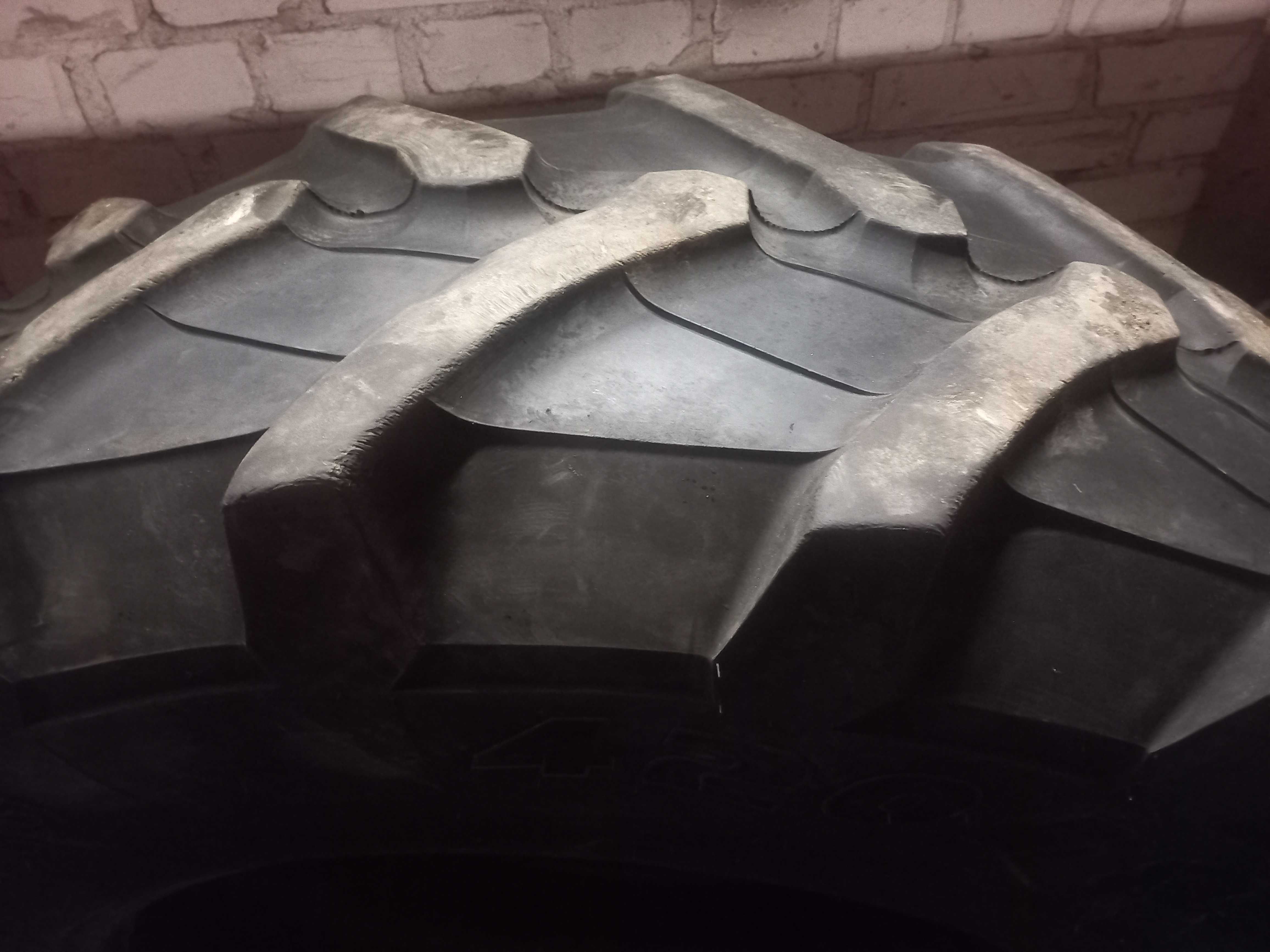 Opony Trelleborg Nokian 13.6 R24 Pirelli 340/ 85 24 Kormoran 420/85 34