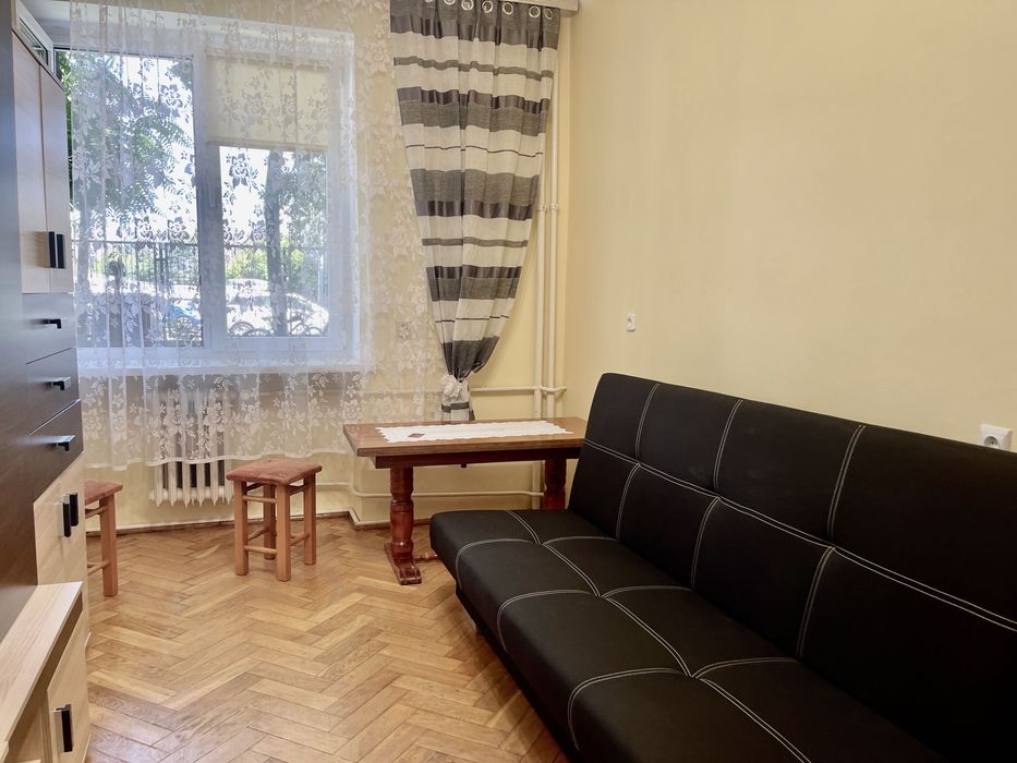 Umeblowane dwupokojowe mieszkanie w ścisłym Centrum.
