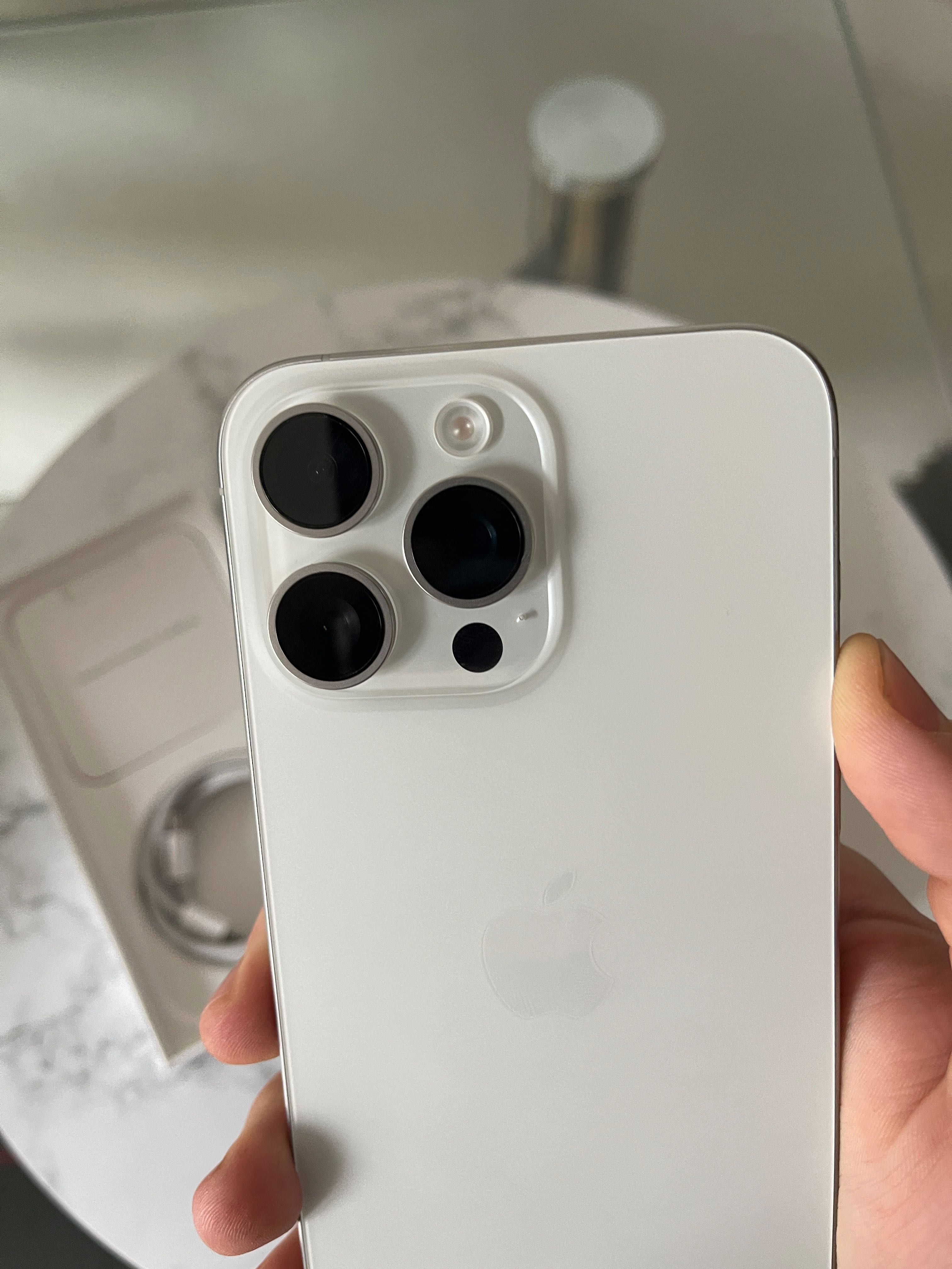 Iphone 15 pro max 256GB (E-sim) USA version