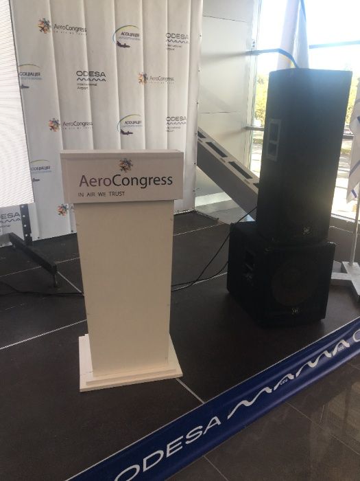 Трибуна в Одессе. Трибуны. Аренда трибуны Одесса. Трибуна для спикера