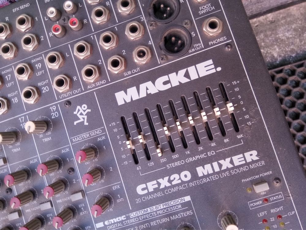 Lto-Linx-mix204/Mackie cfx20-mixer