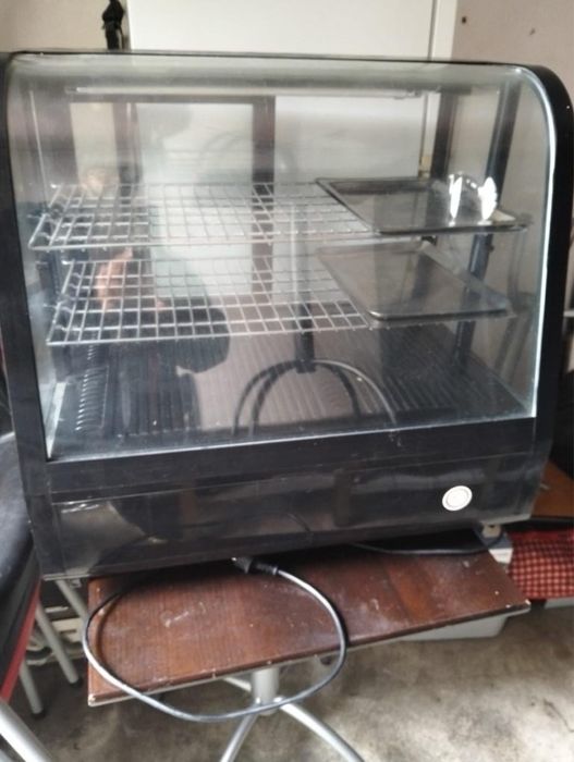 Refrigerador para bolos, frutas, salgados.