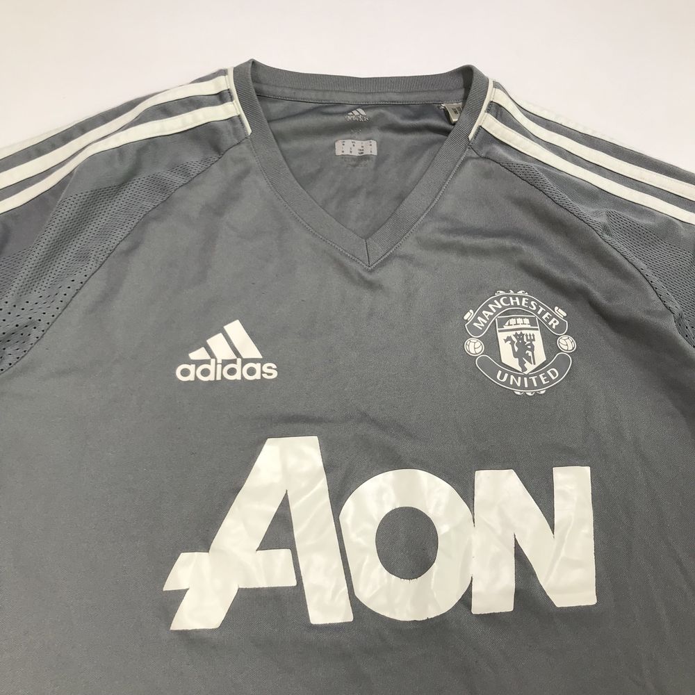 Футбольная футболка Adidas Manchester United M size