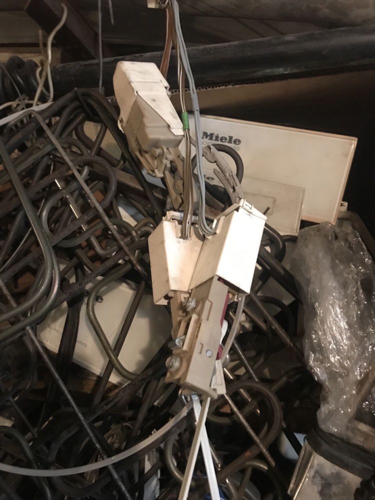 Запчастини до пральних машин Miele