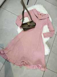 Różowa sukienka baby pink dzianinowa rozmiar M