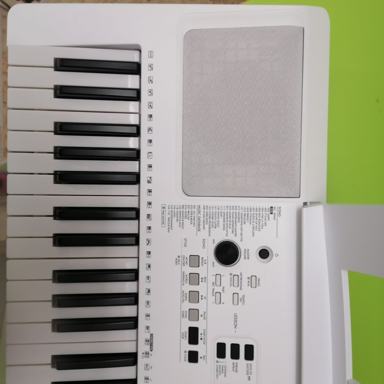 Piano Yamaha ez300