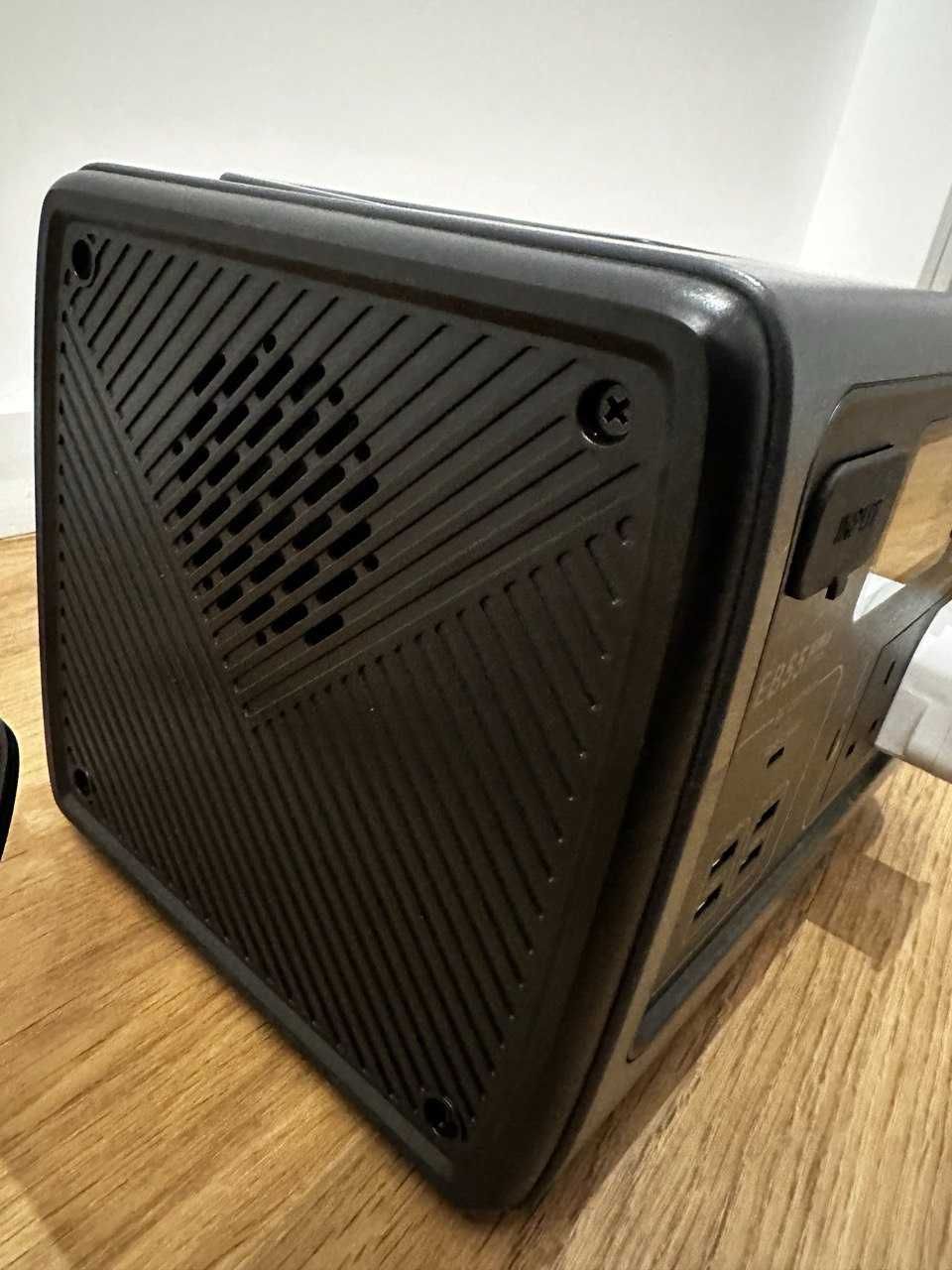 Портативна зарядна станція BLUETTI EB55 700W ємність 537Вт/год