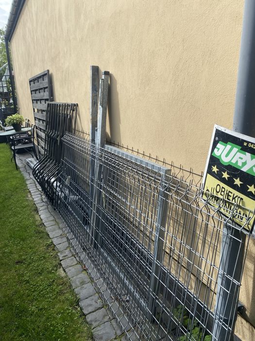 Kraty , furtka , slupki , ogrodzenie