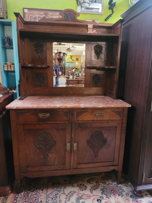 Móvel antigo em madeira maciça com tampo em pedra